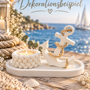 Küstenhafte Dekoration mit Anker und Muscheln